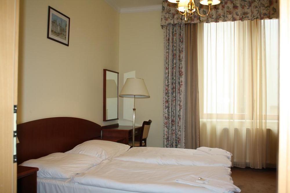 Hotel Petr Karlovy Vary Ngoại thất bức ảnh