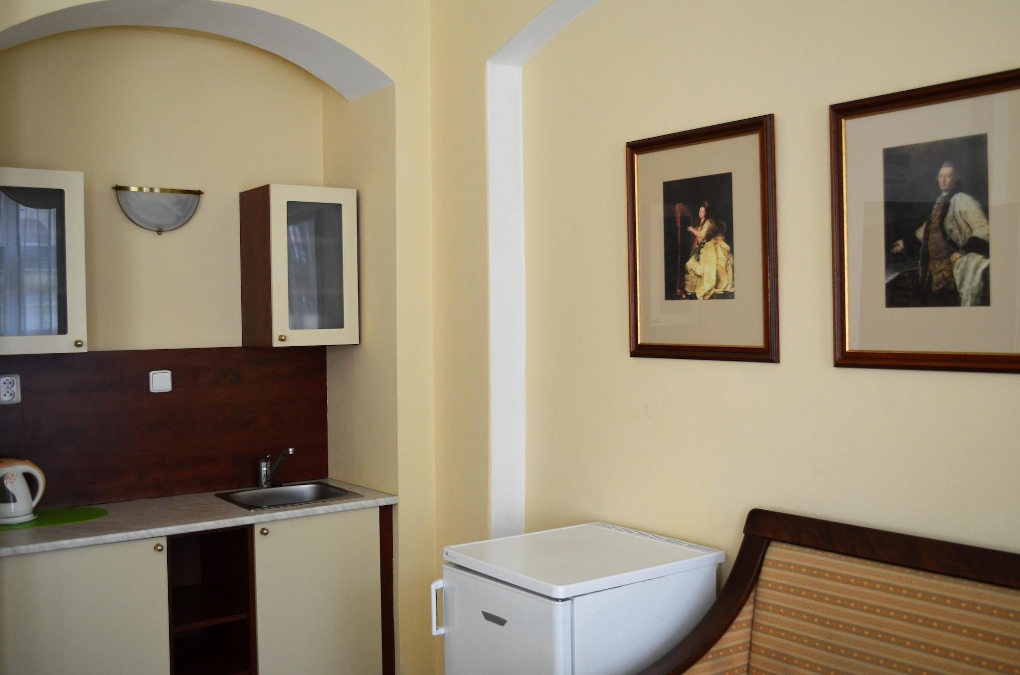 Hotel Petr Karlovy Vary Ngoại thất bức ảnh