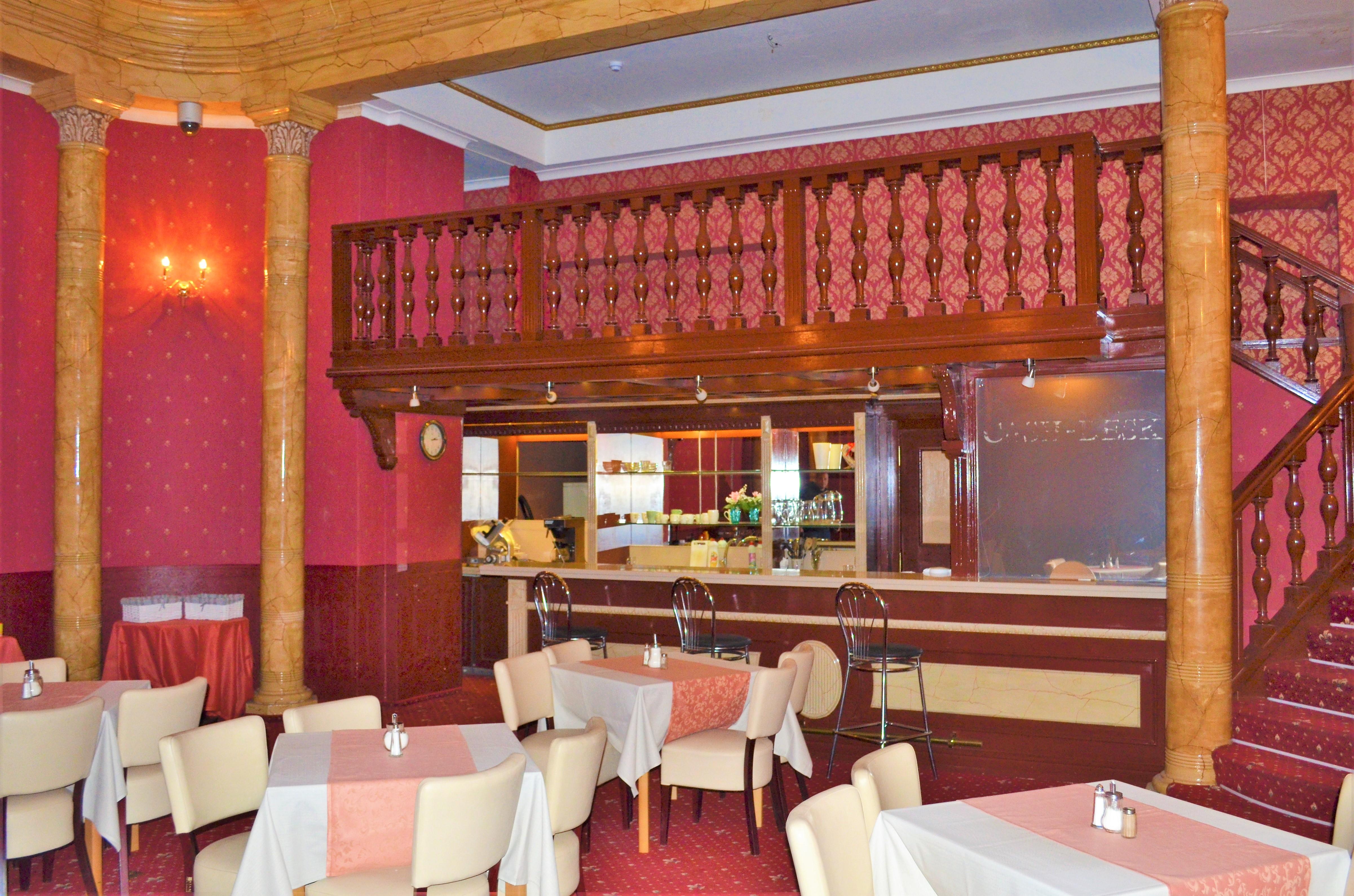 Hotel Petr Karlovy Vary Ngoại thất bức ảnh