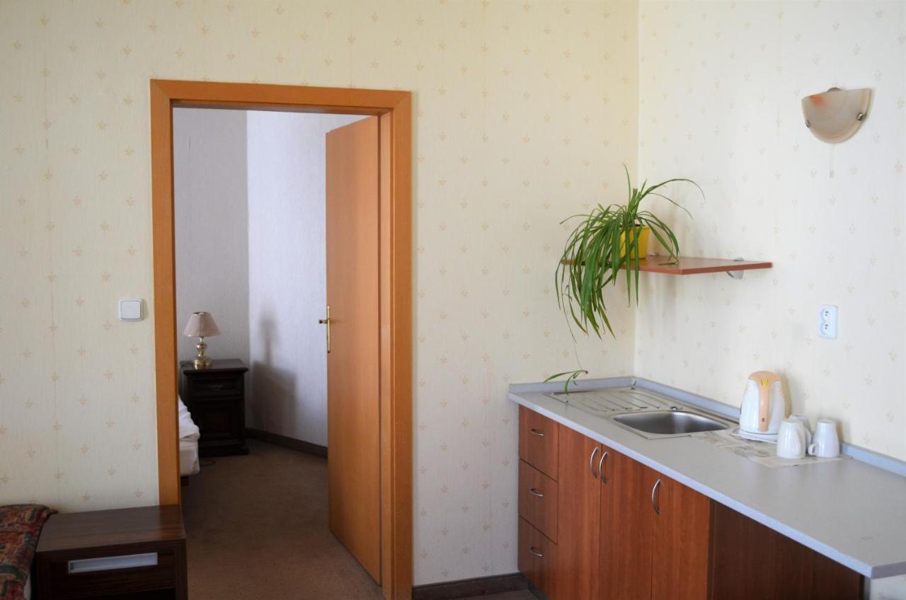 Hotel Petr Karlovy Vary Ngoại thất bức ảnh