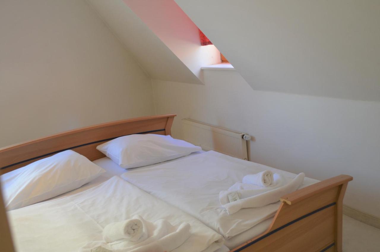 Hotel Petr Karlovy Vary Ngoại thất bức ảnh