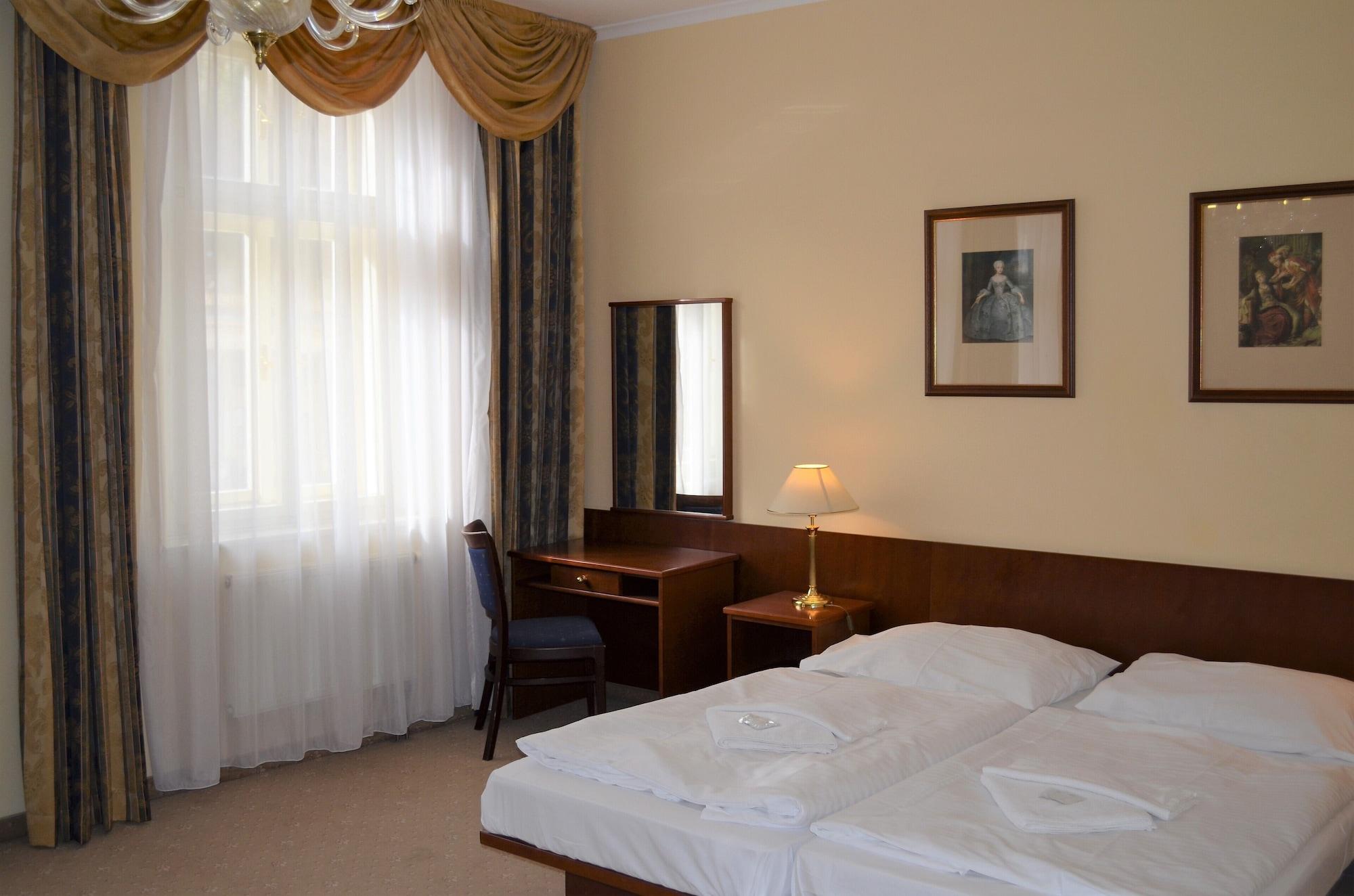 Hotel Petr Karlovy Vary Ngoại thất bức ảnh