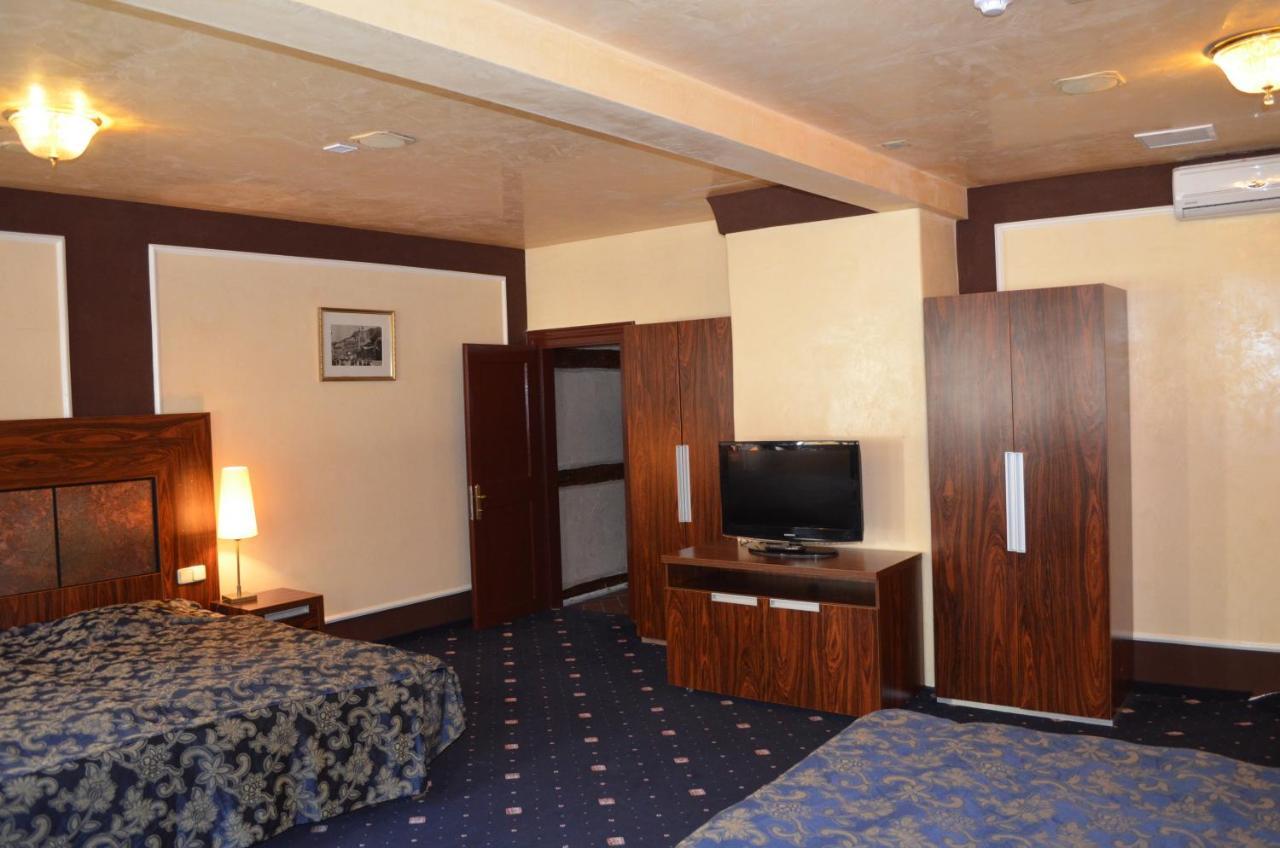 Hotel Petr Karlovy Vary Ngoại thất bức ảnh