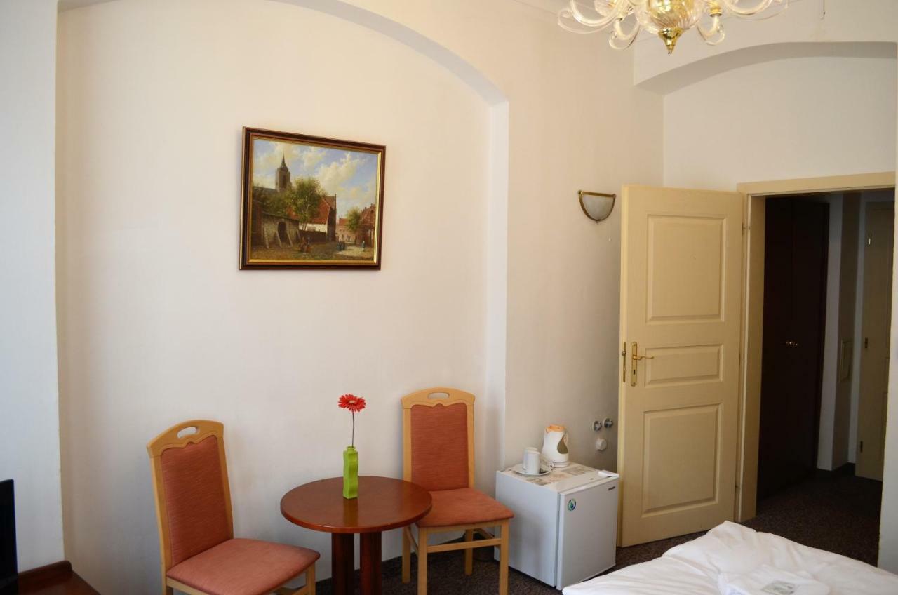 Hotel Petr Karlovy Vary Ngoại thất bức ảnh