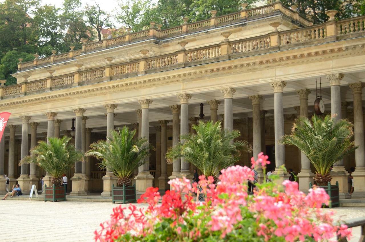Hotel Petr Karlovy Vary Ngoại thất bức ảnh